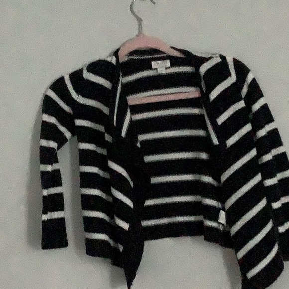 Dark blue and white sweater - Picture 1 of 3